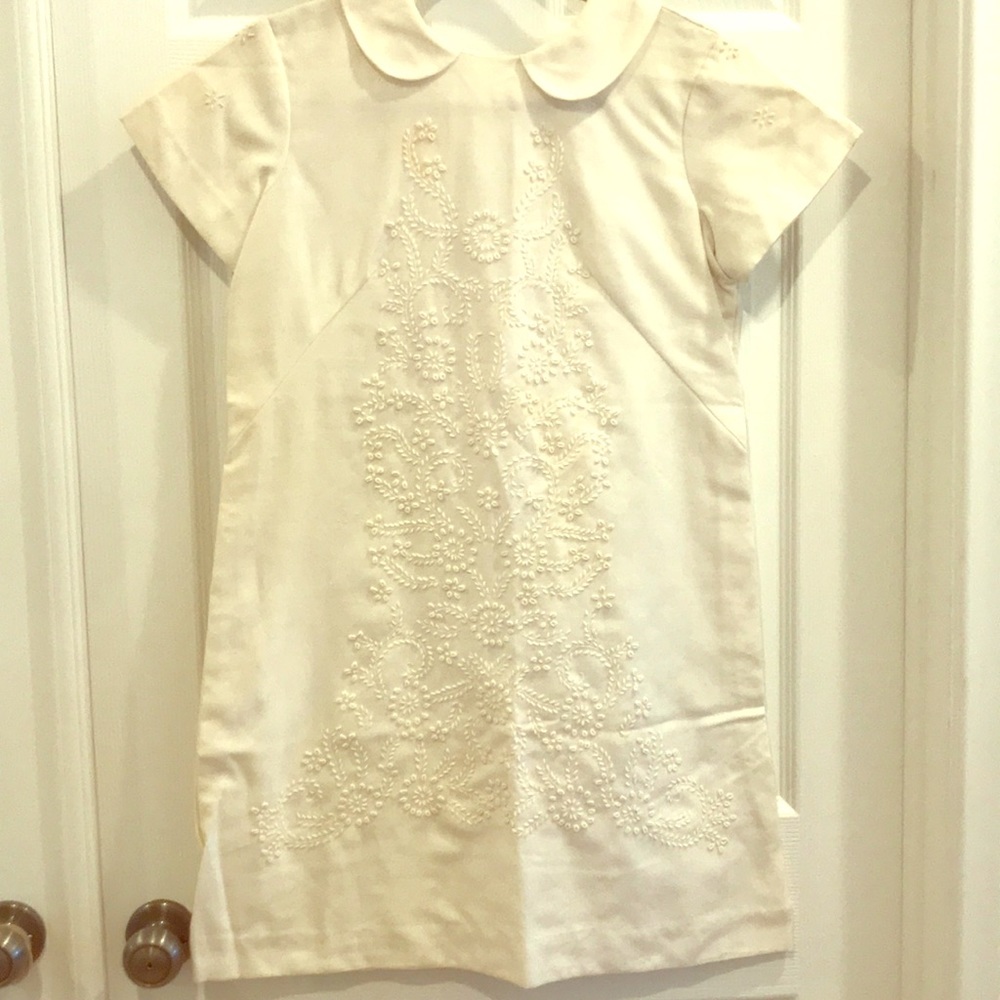Vintage creamy white embroidered short dress.